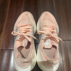 Adidas Kids Ultraboost 22 Used Size 5 kids